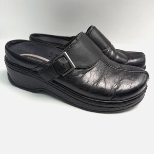 KLOGS Austin Womens 9.5 Black Leather Flower Slip Resistant Clogs Comfort